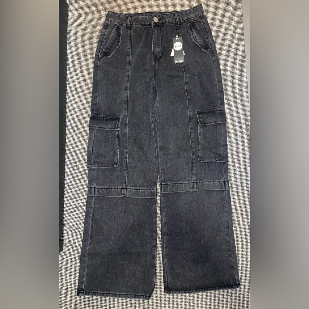 Boohoo Black Relaxed Fit Jeans with Cargo Style